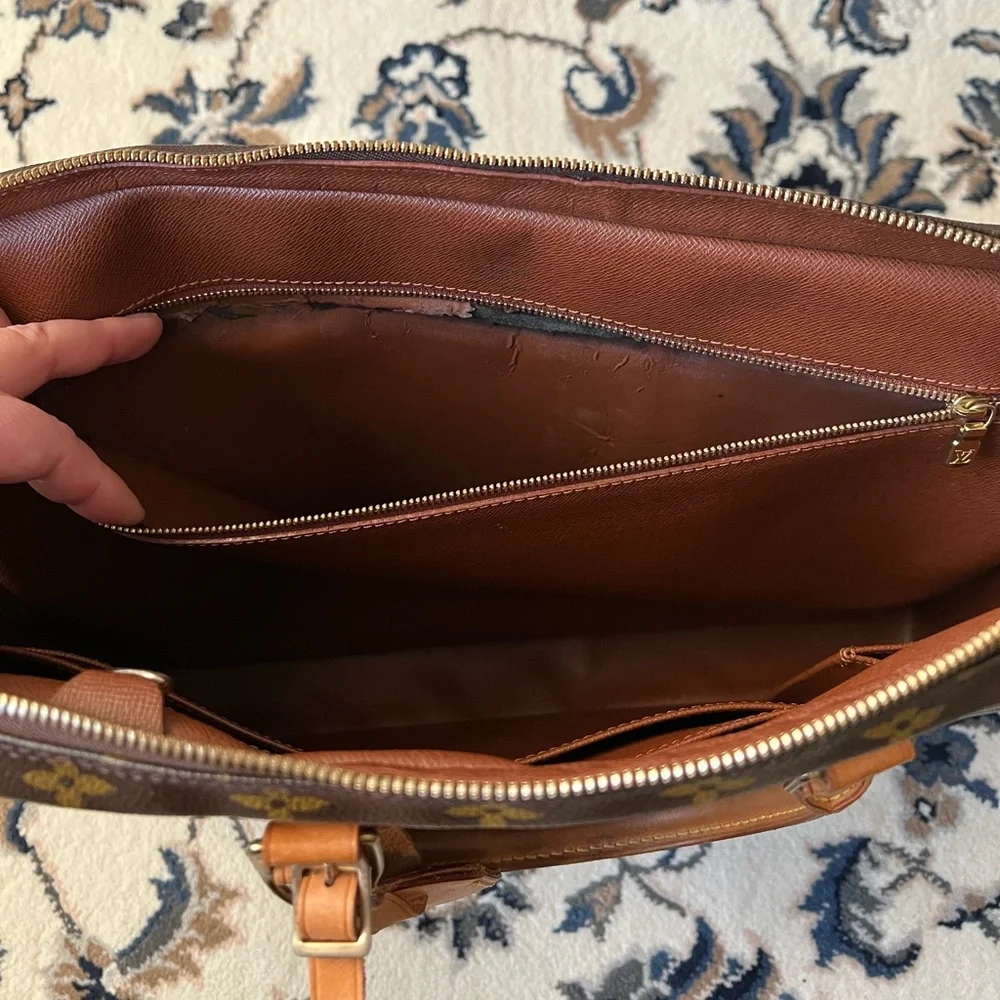 Authentic Louis Vuitton Vintage Porte Documents Voyage